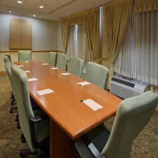 Country & By Radisson, Airport, Fl Hotel